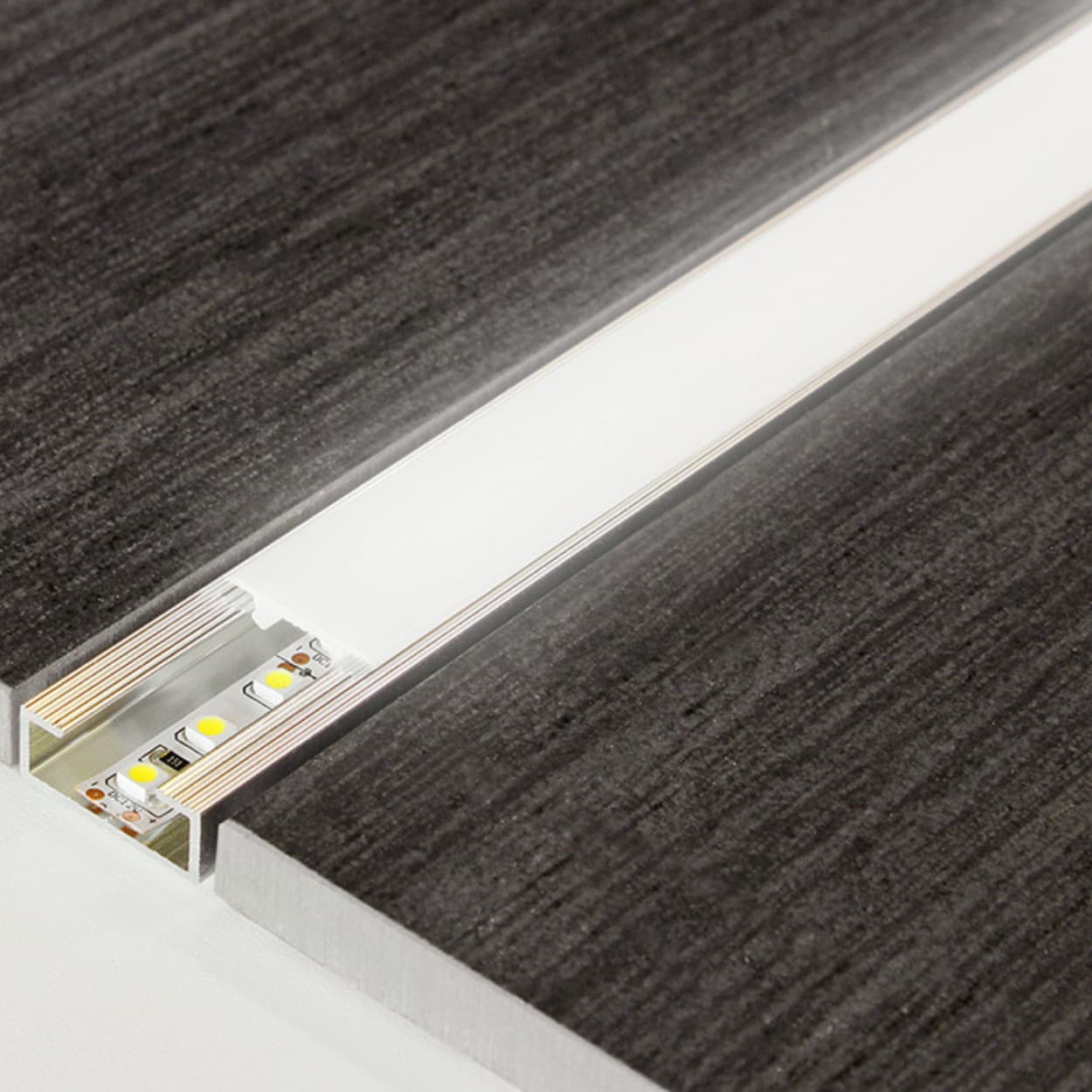 Perfiles y complementos para cerámica.En Terrapilar tenemos lo que