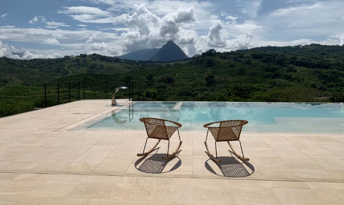 suelos para piscinas natucer