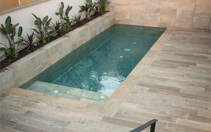 suelo-para-piscina-azulejo-porcelanico-imitacion-madera-rosagres-stela-golden Suelo para piscinas imitación madera en azulejos porcelánicos Rosagres stela golden