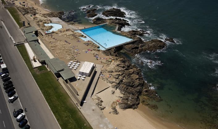 FOTO_14_PISCINAS DEL MAR_ALVARO SIZA-urbipedia FOTO_14_PISCINAS DEL MAR_ALVARO SIZA-urbipedia