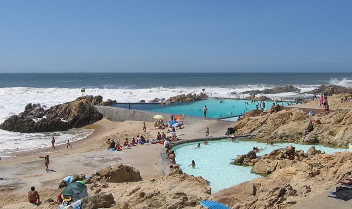 FOTO_15_PISCINAS DEL MAR_ALVARO SIZA-urbipedia piscinas de mar portugal