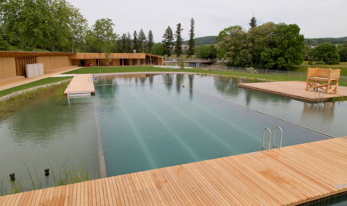 FOTO_18_ HELENA SCHNEIDER_La piscina-lago de Herzog & De Meuron FOTO_18_ HELENA SCHNEIDER_La piscina-lago de Herzog & De Meuron