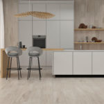 Suelo porcelánico acabado en madera apavisa albero