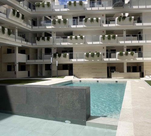 Edificio de Habaneras Torrevieja_pisc Edificio de Habaneras Torrevieja_pisc